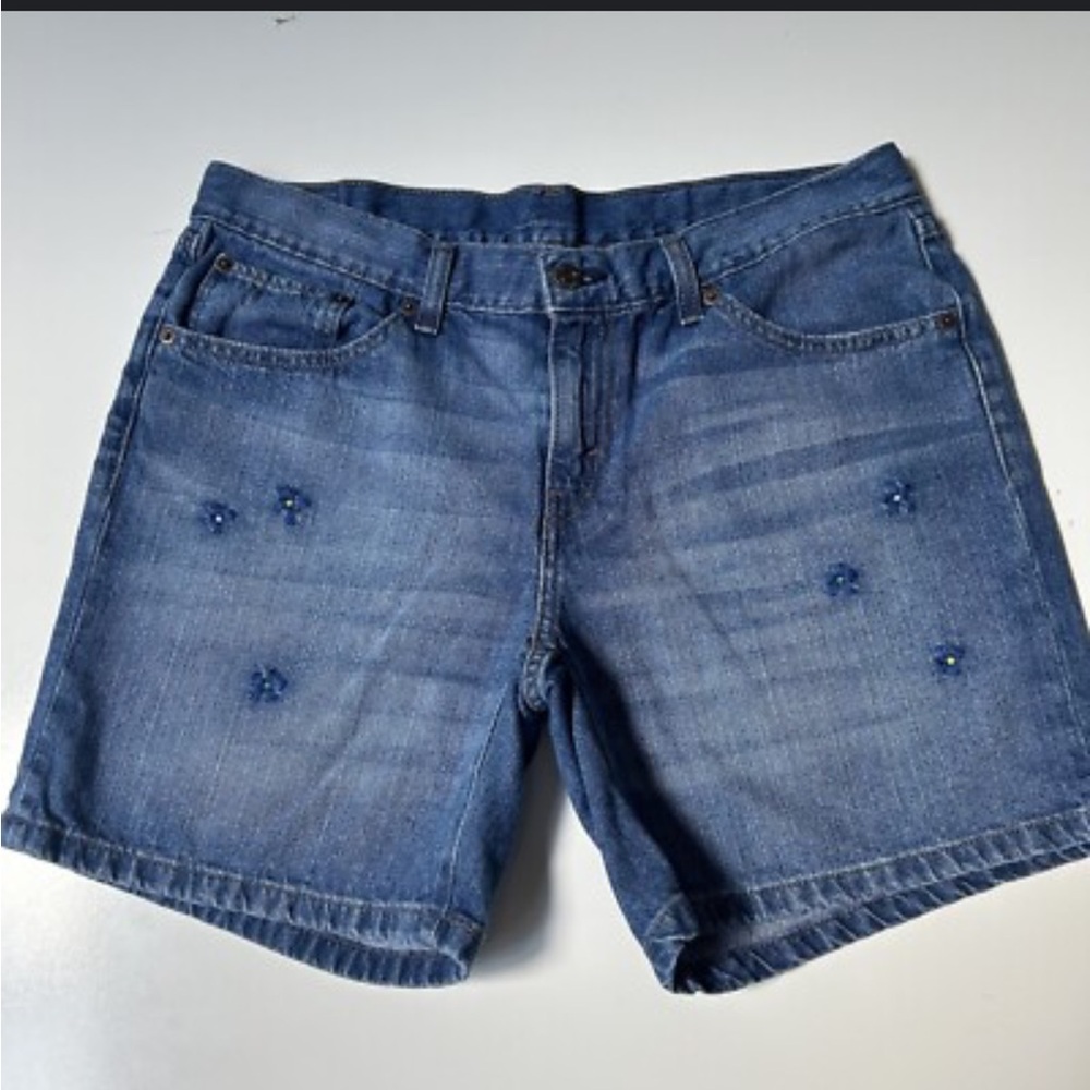 Levi’s shorts - medium blue denim w/small embroidered flowers